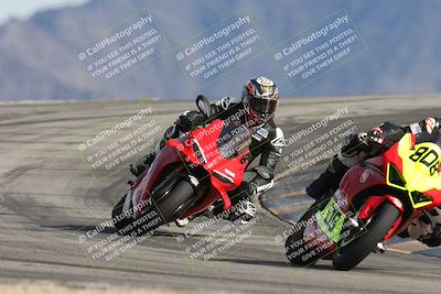 media/Nov-16-2025-Race Pace (Sun) [[8c5fa54630]]/Verified Riders/8-Turn 12 (120pm)/